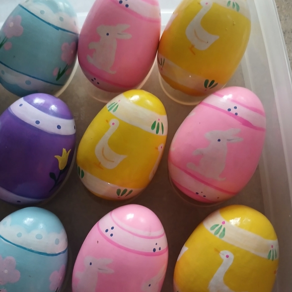 Vintage Lillian Vernon Pastel Patterned Hand Painted 12 Pcs Wood Easter Eggs - Picture 7 of 7